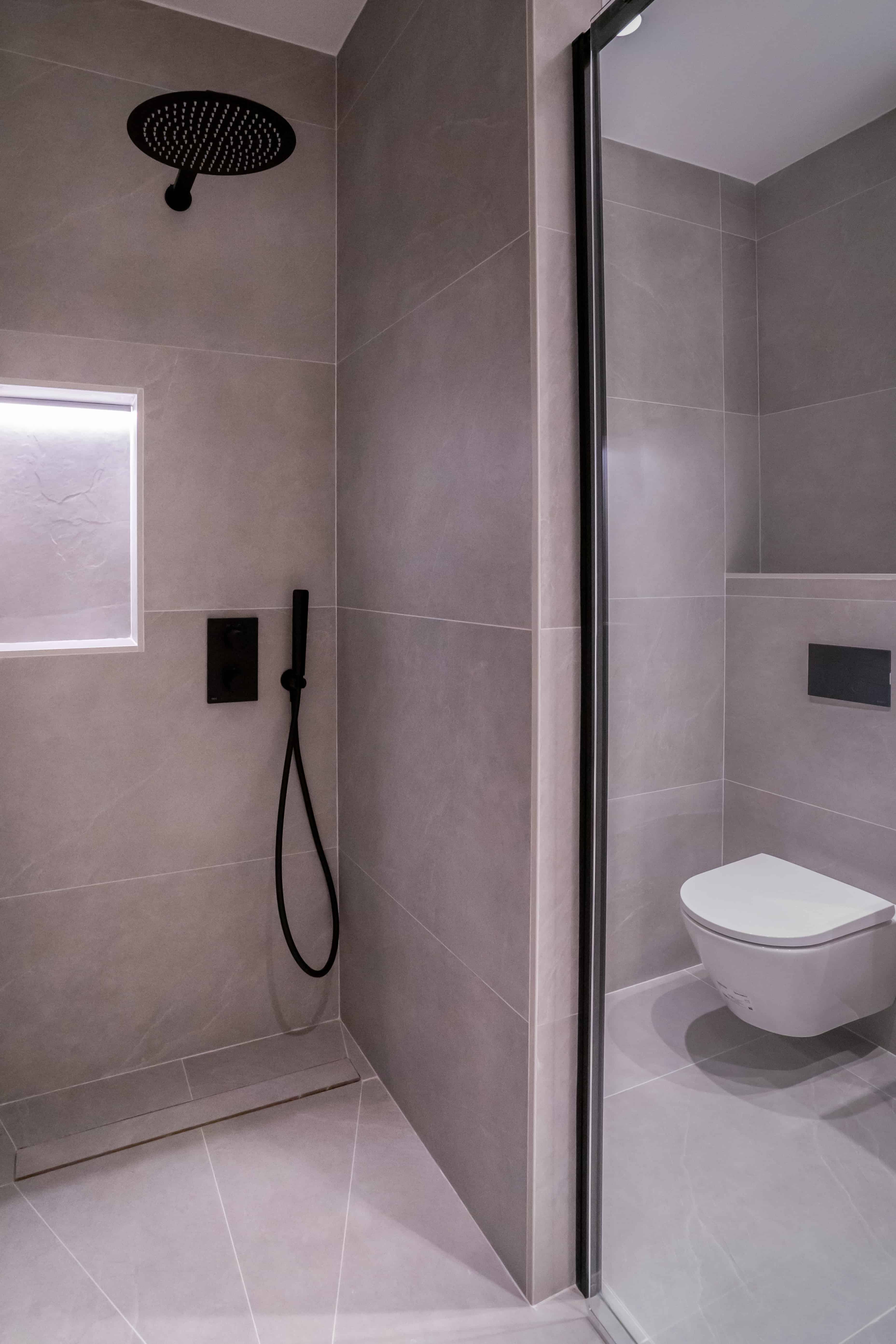 baño y ducha moderno oviedo