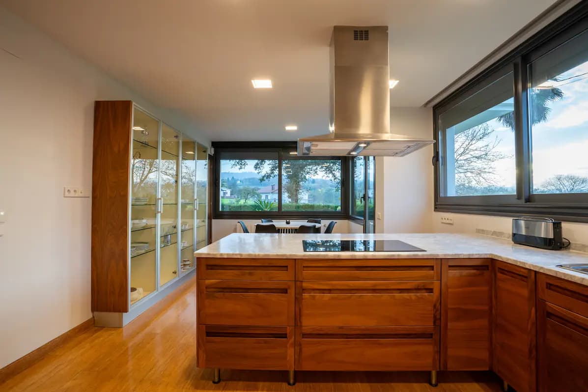 alquiler de chalet en meres, vista de cocina