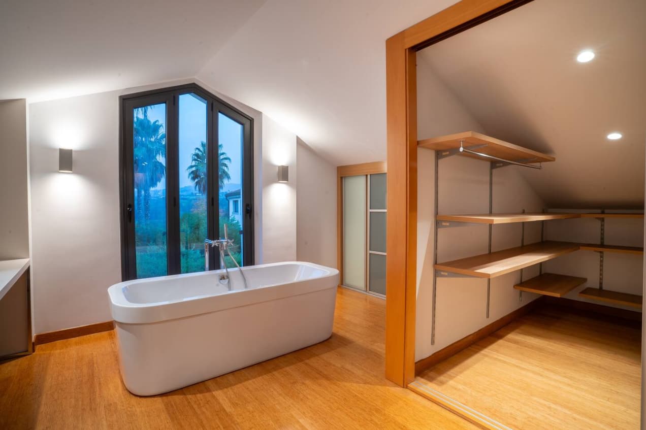 baño con ropero chalet en meres asturias
