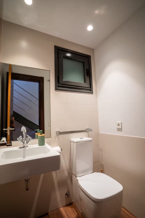 baño y aseo